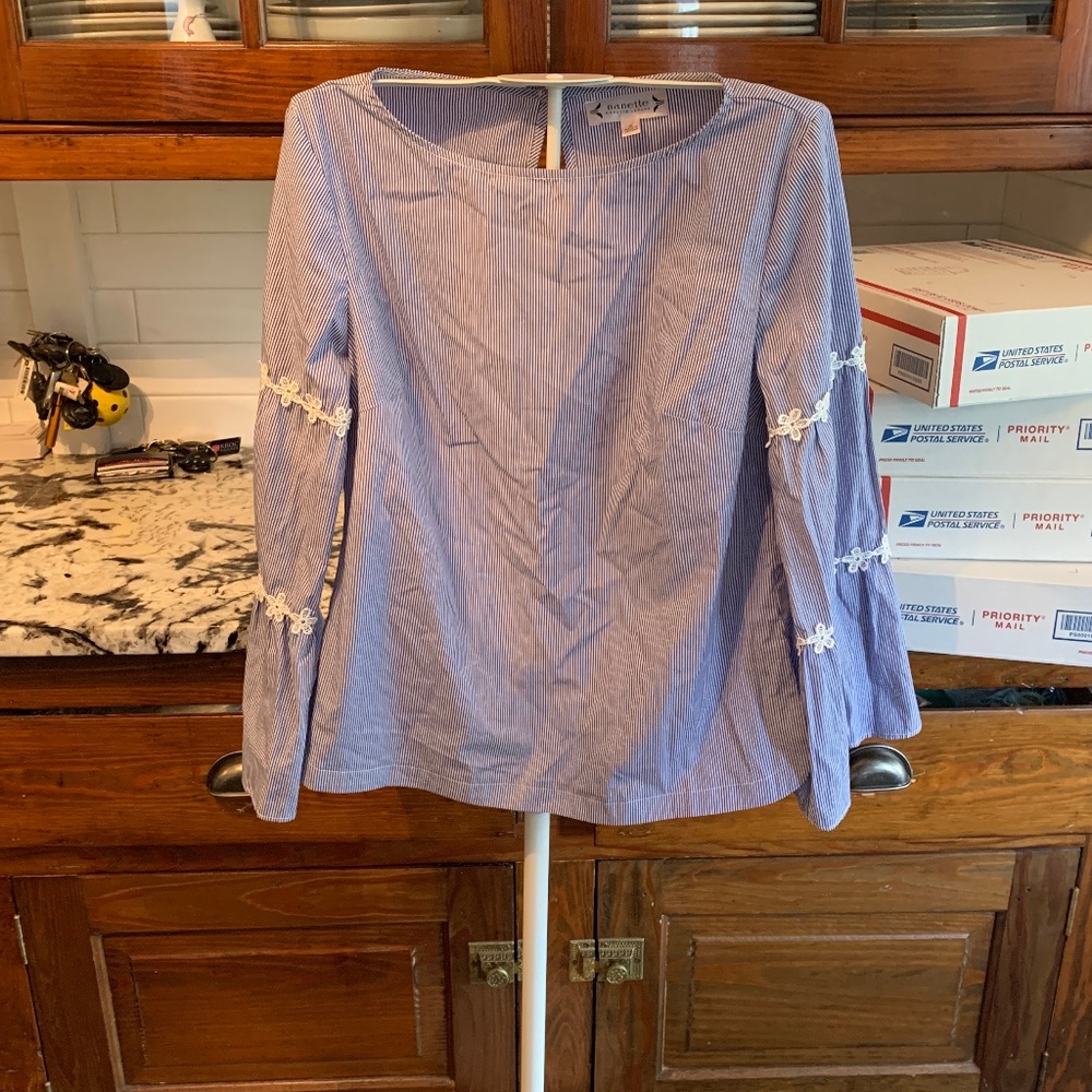 Nanette by Nanette Lepore 100 percent cotton daisy arm top. Worn once